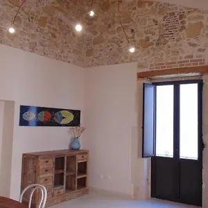  Apartment Allegrakori