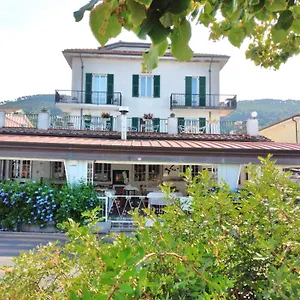 https://hotel-garden-ristorante-pizzeria.hotelitalianriviera.com